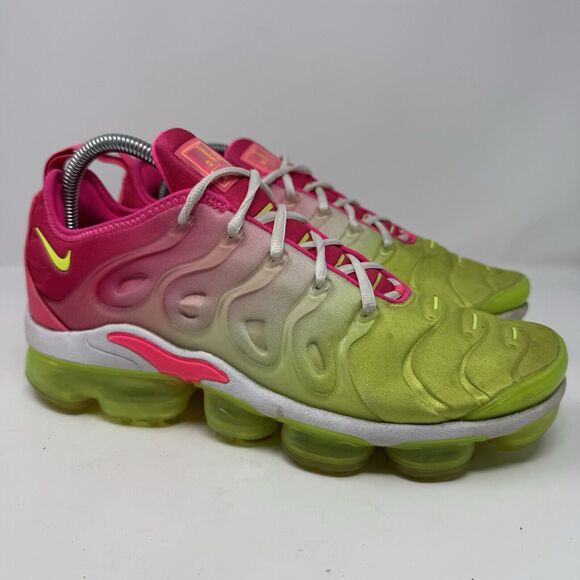 Nike Air Vapormax Plus Women's Size 10.5 Multi-Color/Volt-Hyper Pink  DC2045-900 - Picture 1 of 11